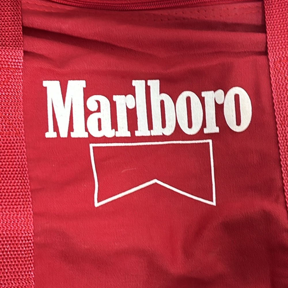Vintage Small Marlboro Duffel Bag - (1980's/1990's)(free Marlboro cookbook) - Picture 12 of 16